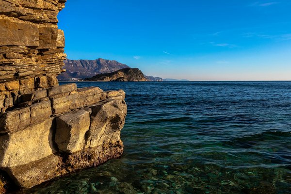 How Can You Plan a Unique Seven-Day Journey Around the UK?